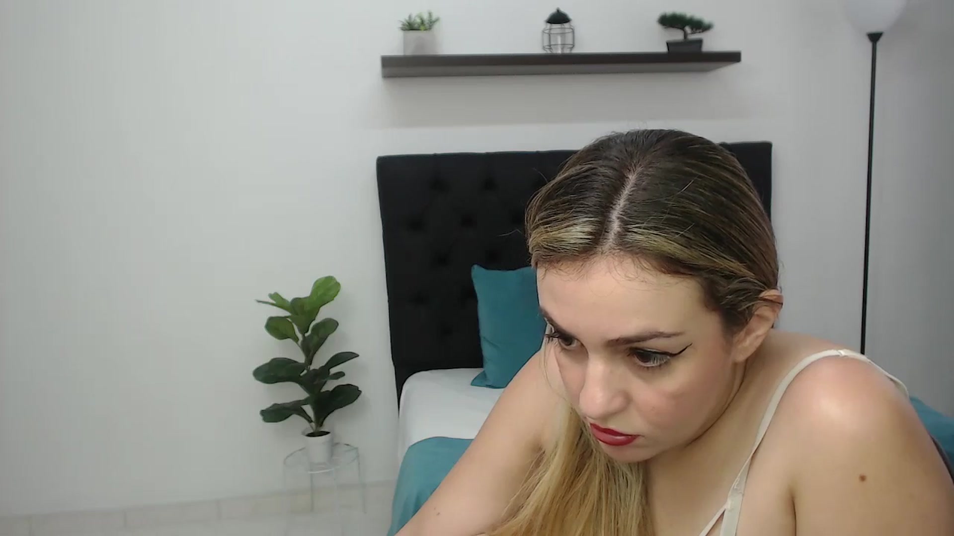 CamilleDucan video thumbnail