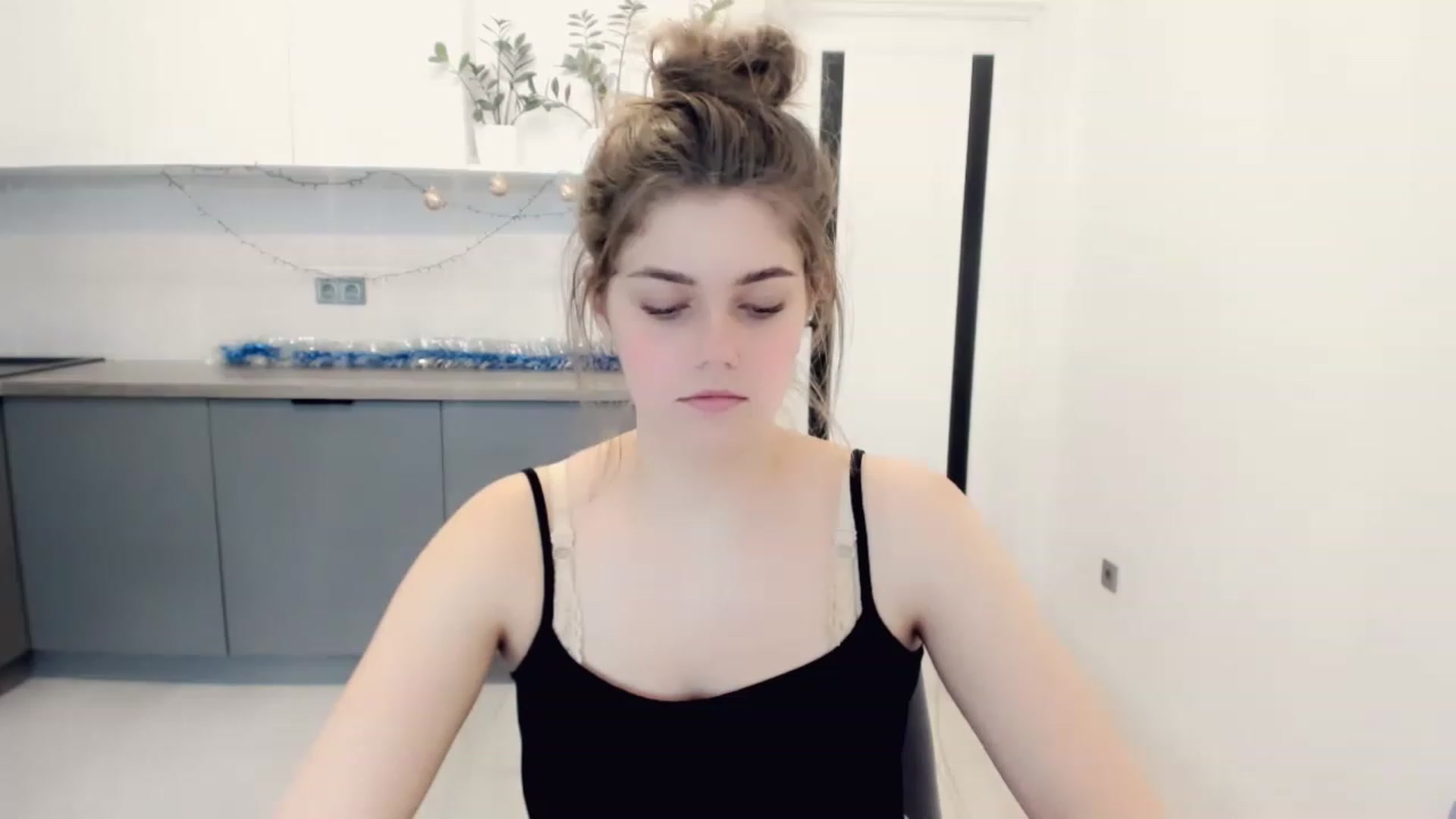 VickiVong video thumbnail