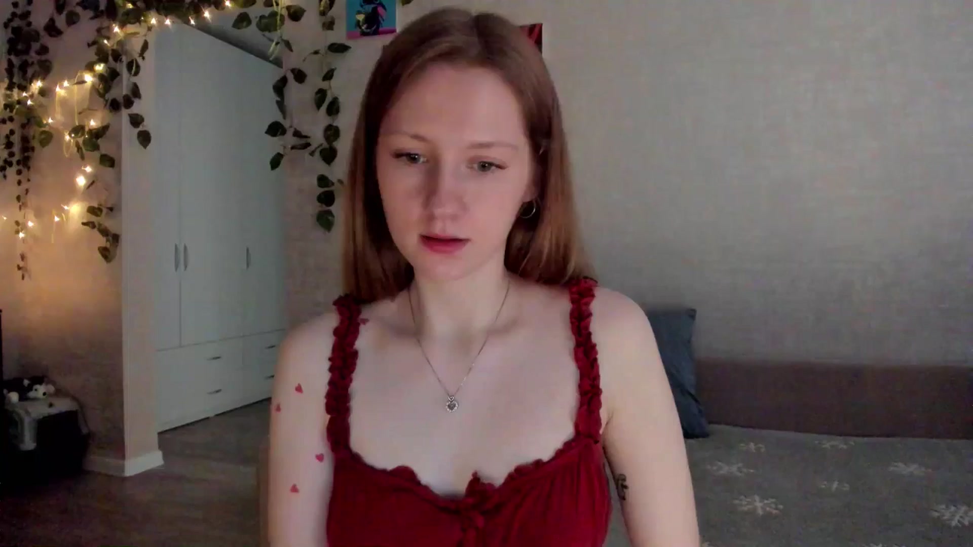 mnialice video thumbnail