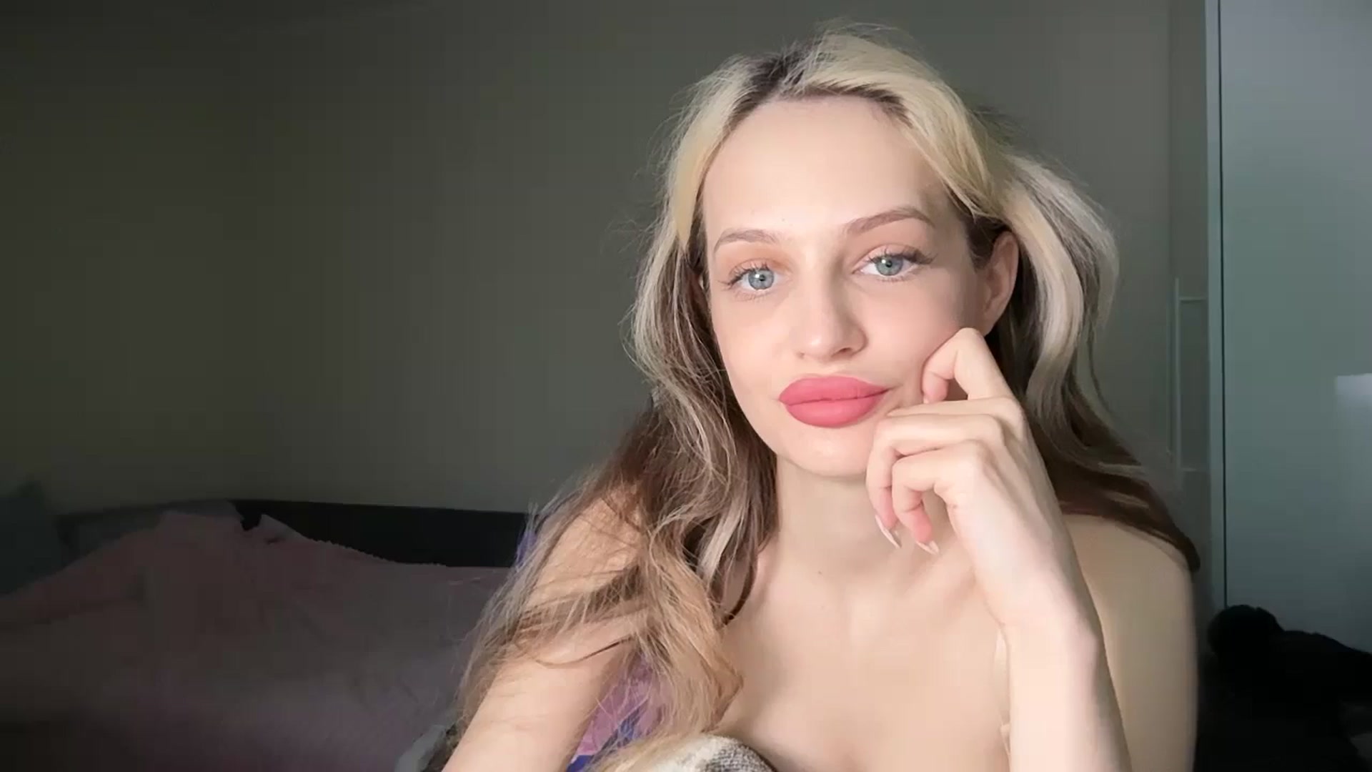 Lola_vi video thumbnail