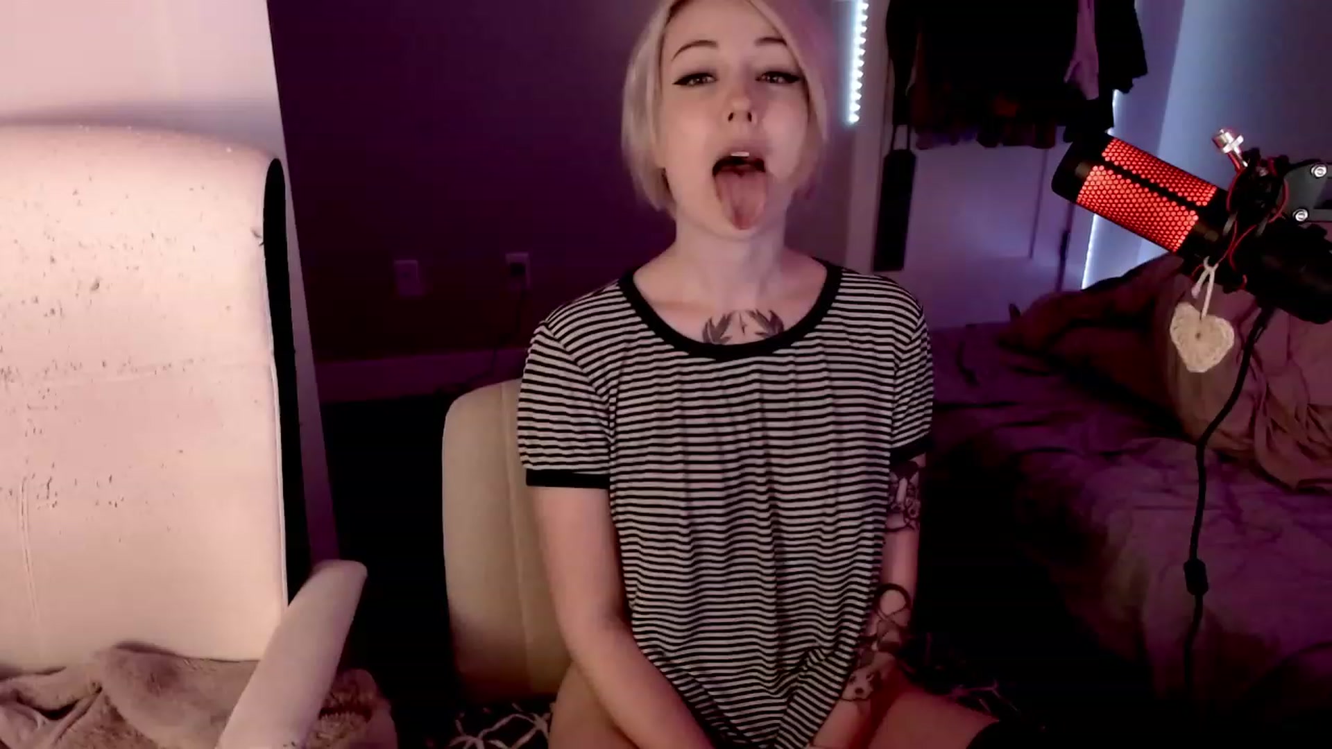 cuteholly video thumbnail
