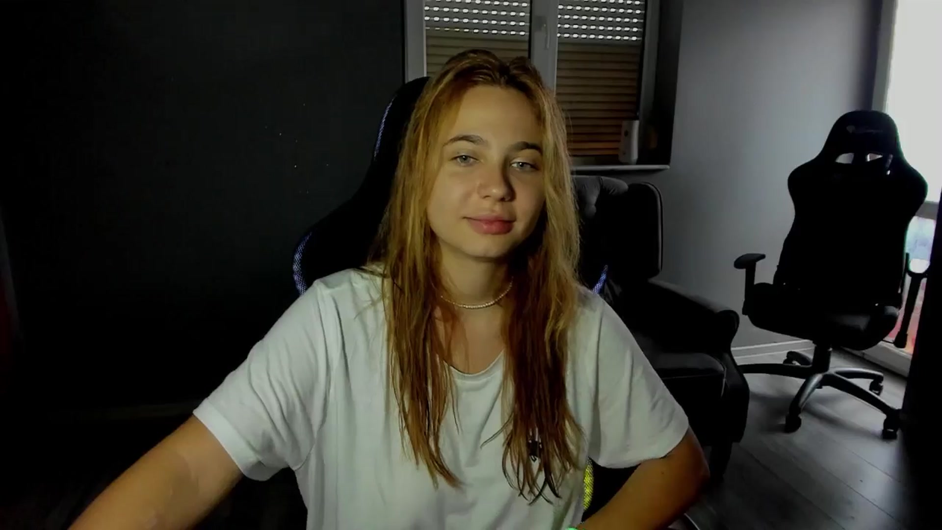 BlueeeS video thumbnail