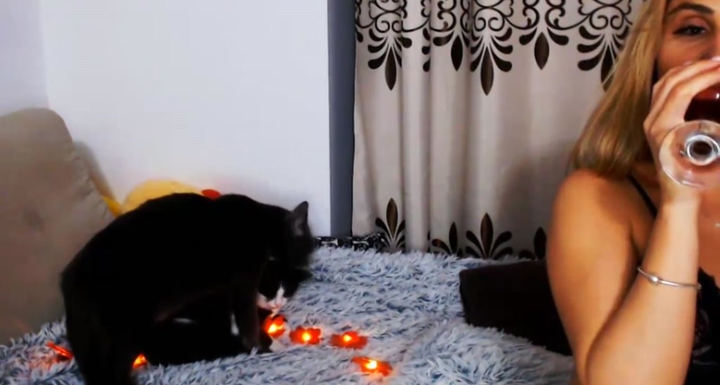 Moni_K video thumbnail