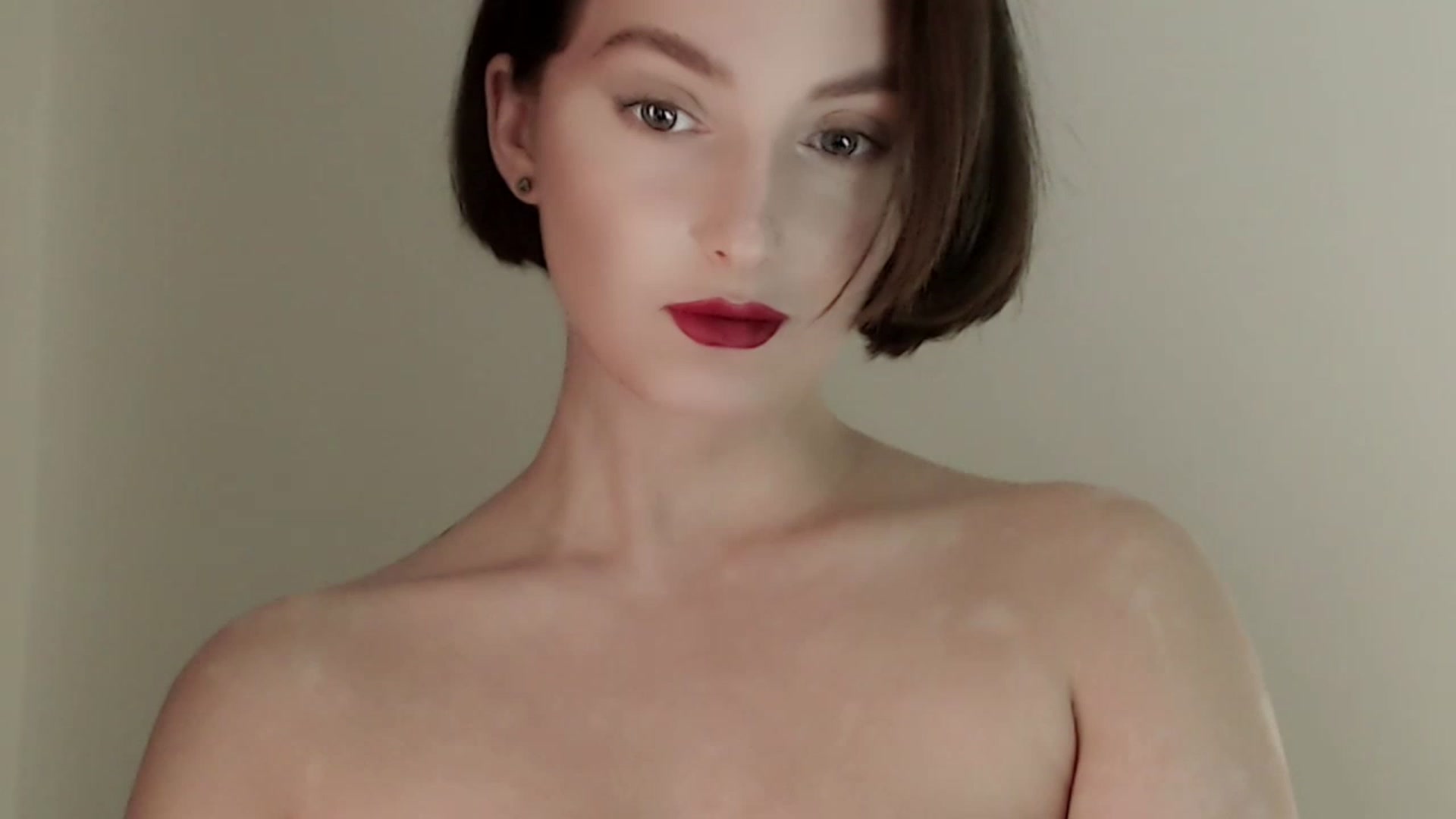 Red_Lips_Girl video thumbnail