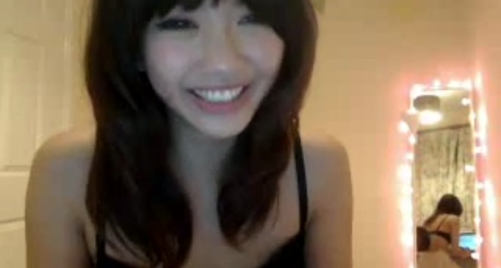 MissLawrara video thumbnail