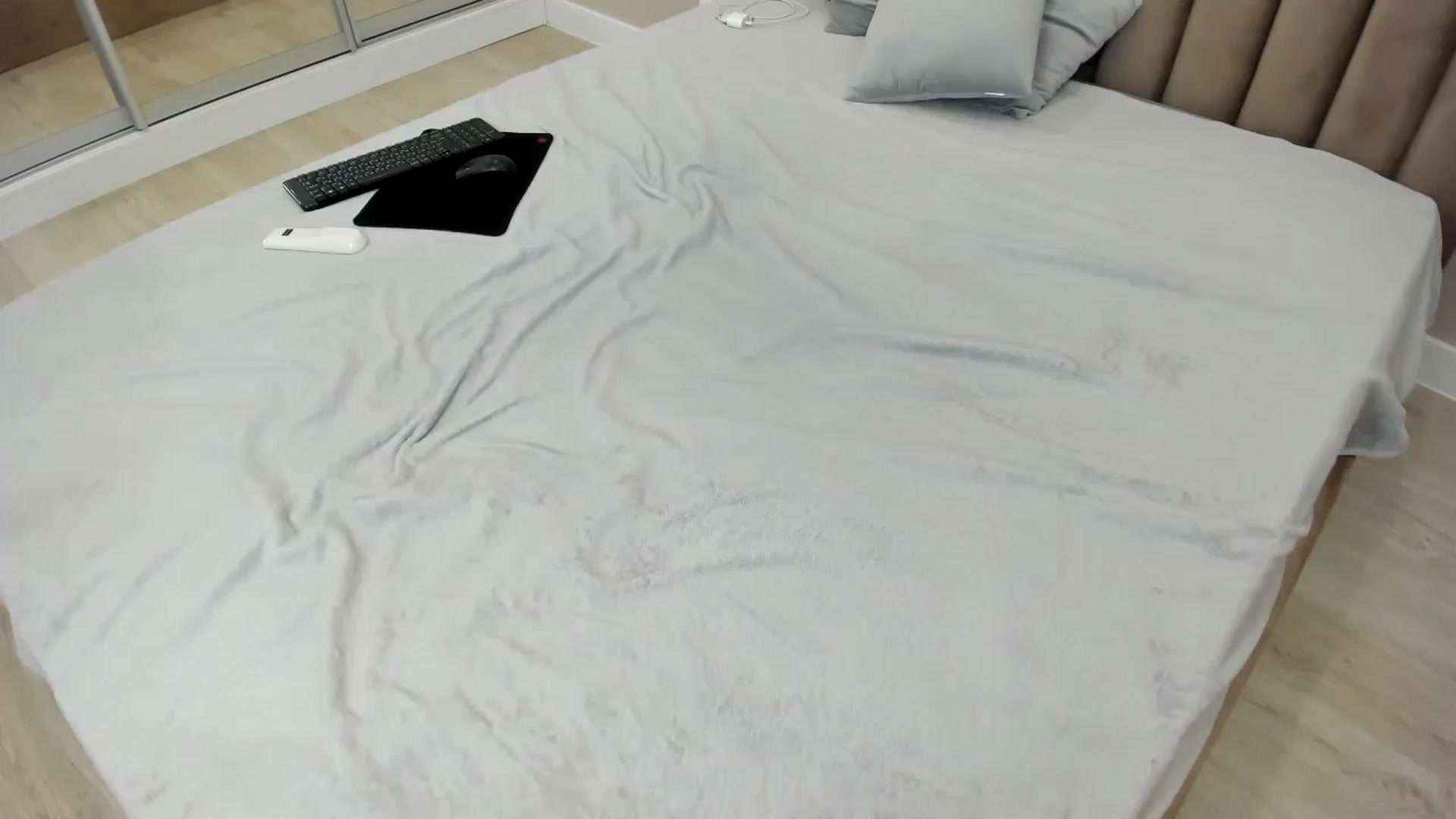 miss_crystal_ video thumbnail