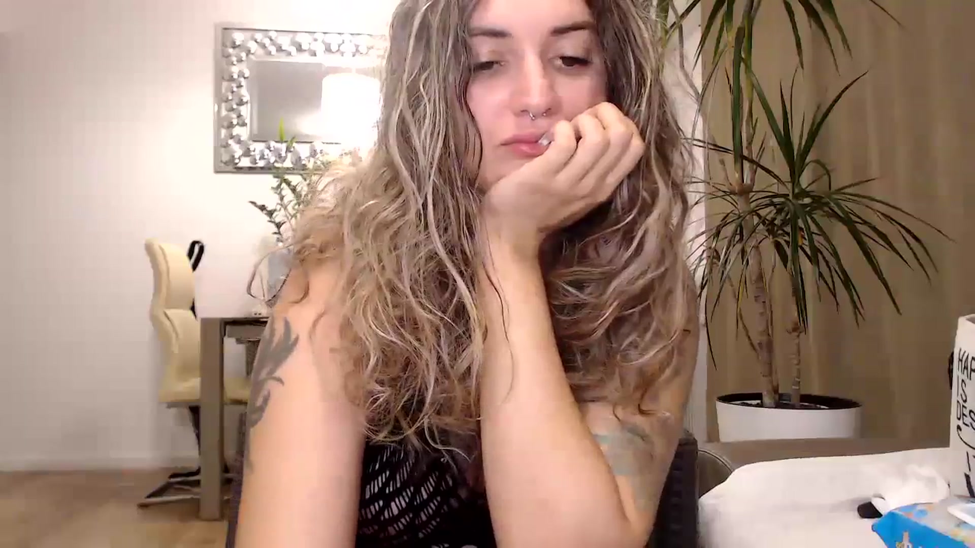 MissDivinna video thumbnail