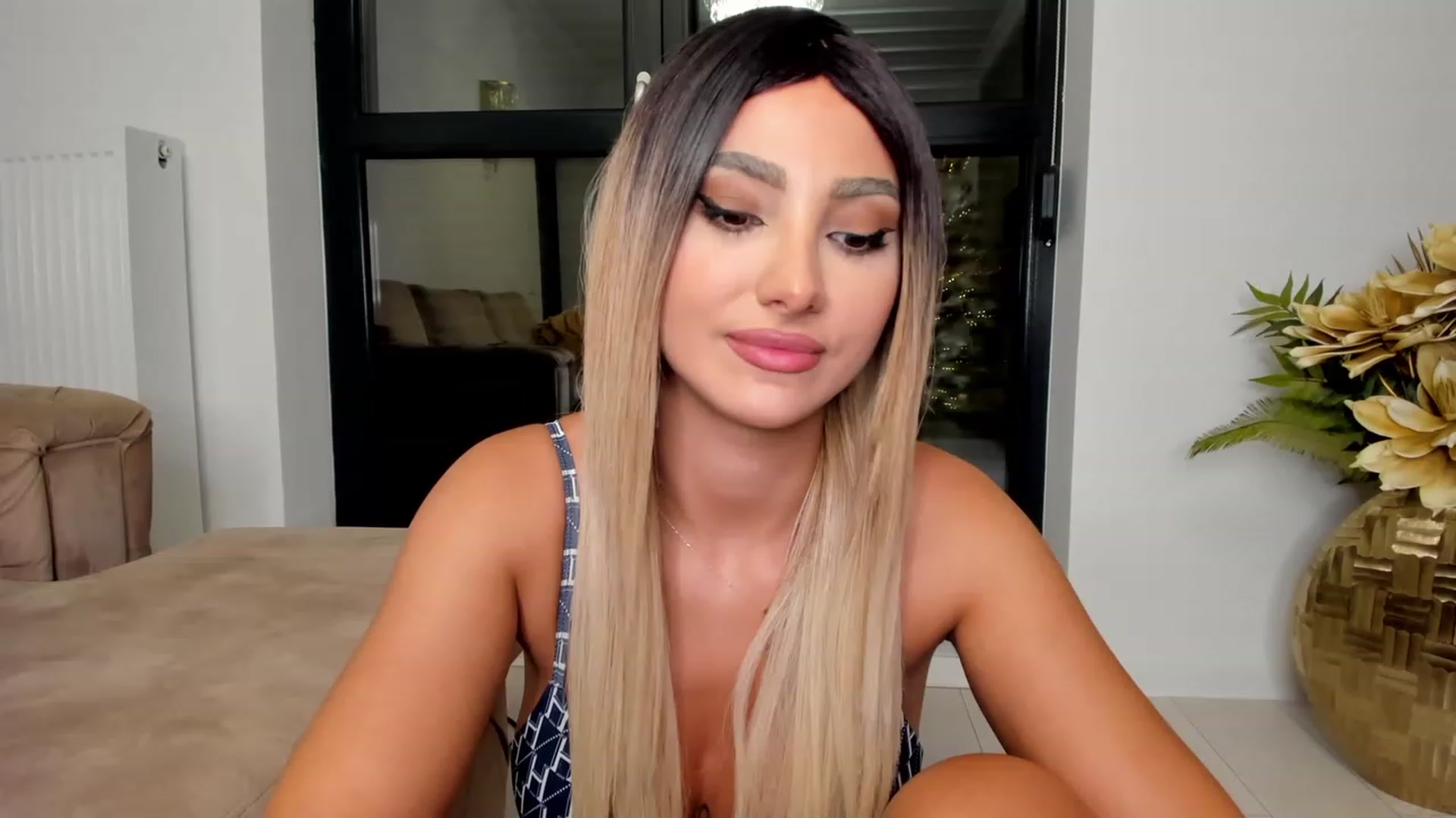 HONEY_A video thumbnail