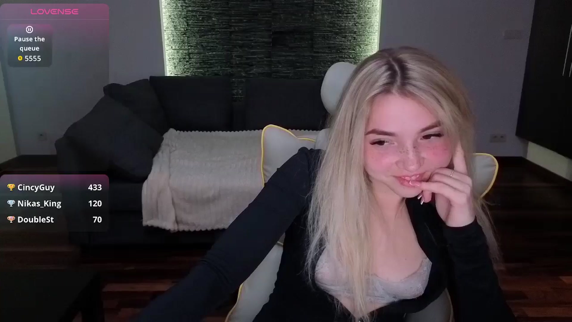 Daisyy video thumbnail