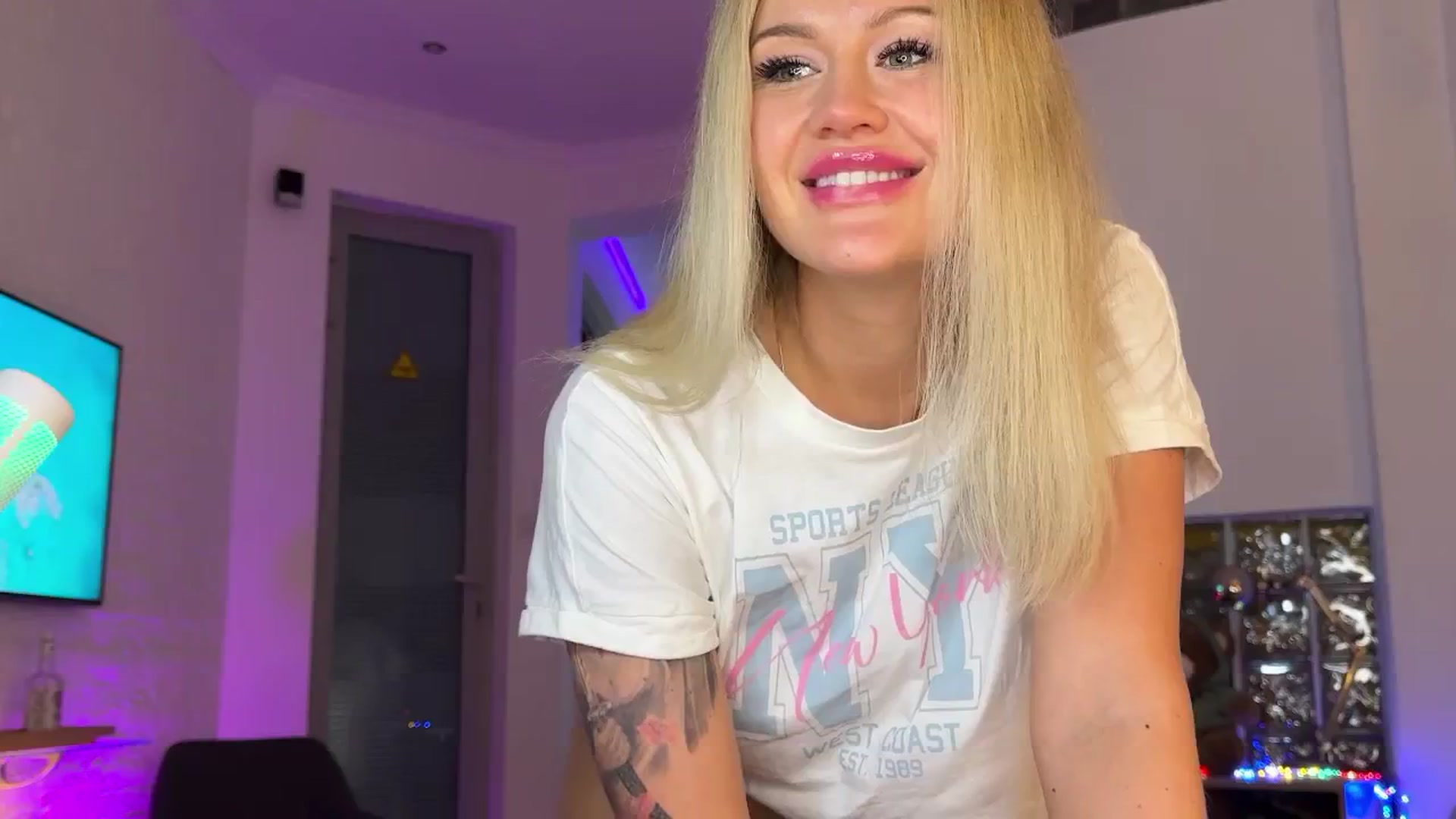 AlexiAngel video thumbnail