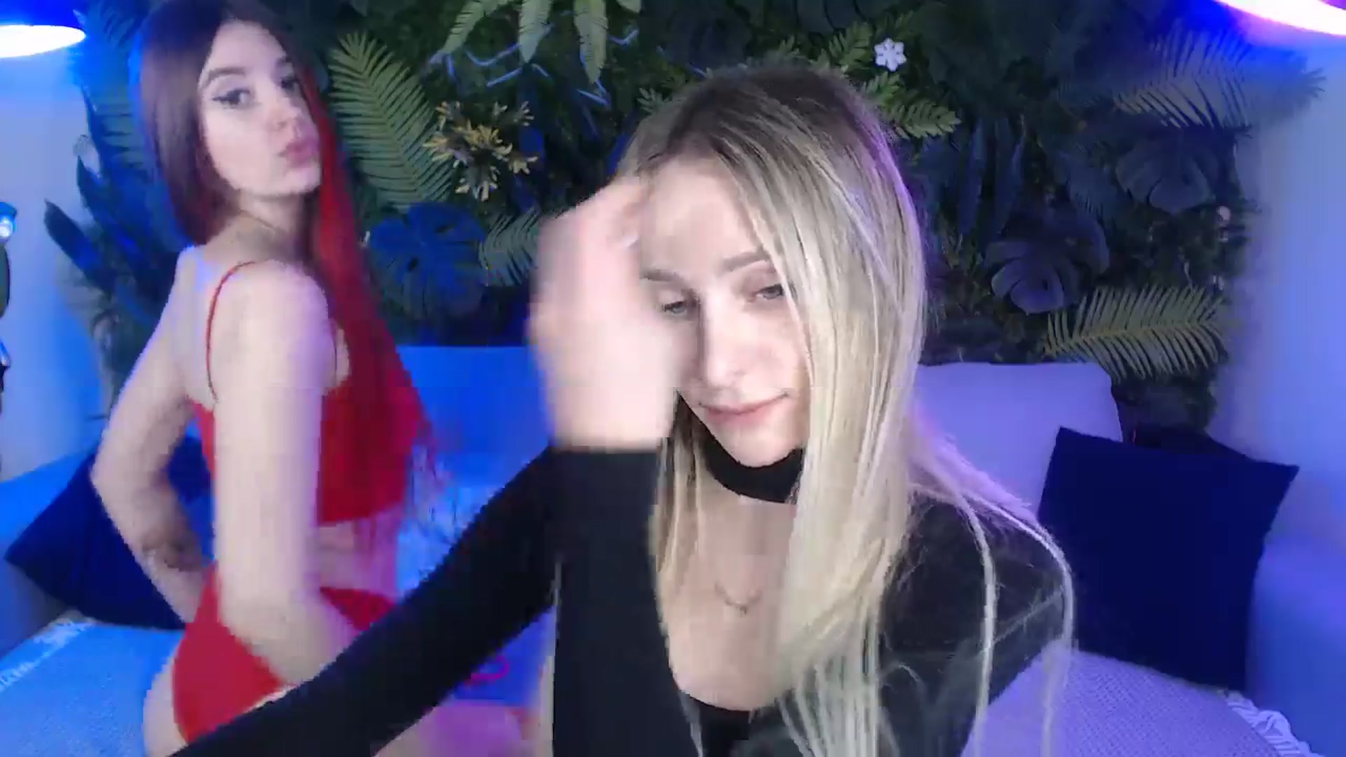 Horny_Blond video thumbnail
