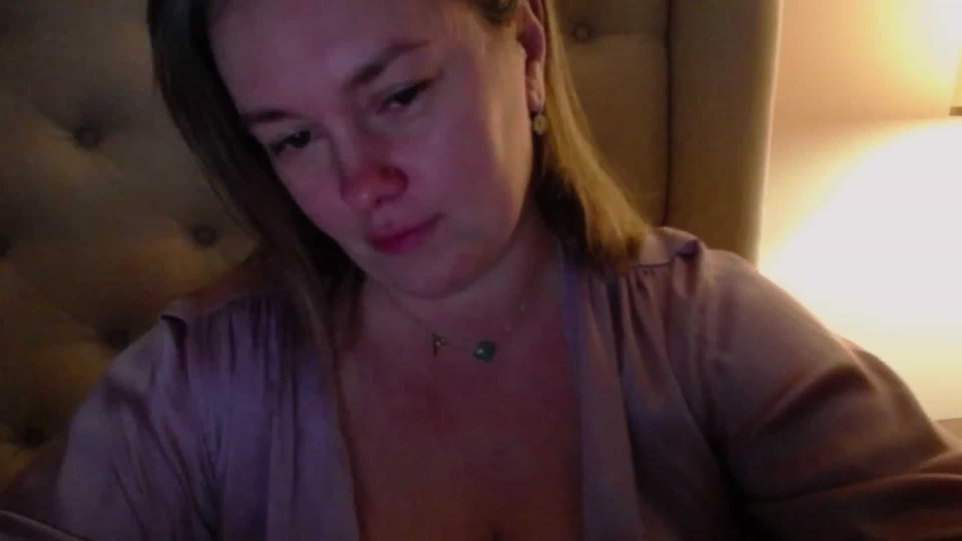 J0llye video thumbnail