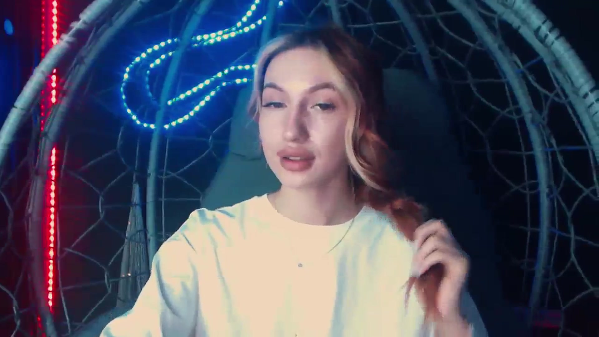 LovelyGin video thumbnail