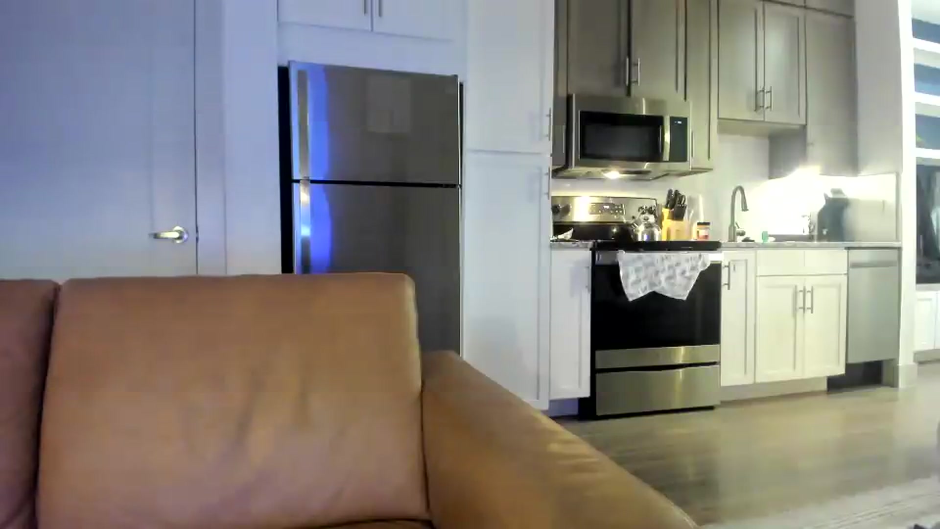 dolllface video thumbnail