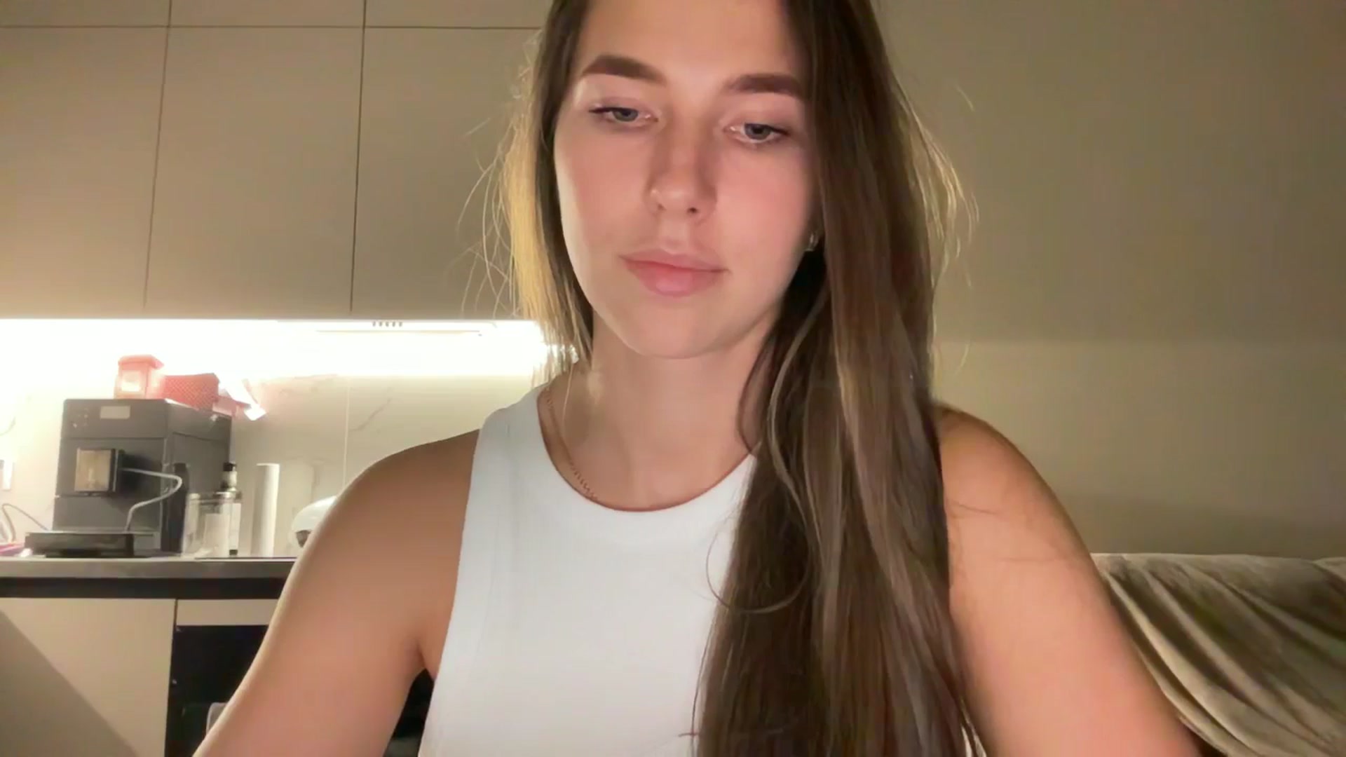 kissfreeze video thumbnail