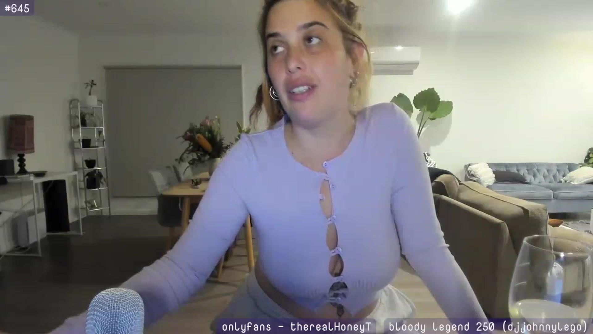 HoneyTits_ video thumbnail