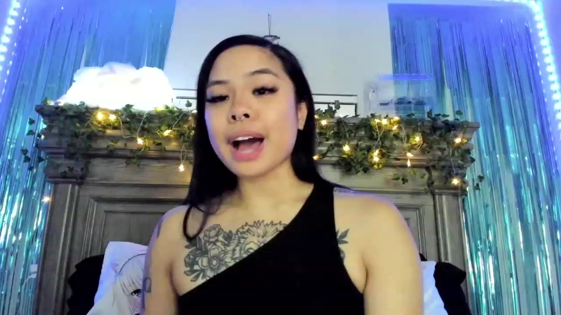 dolllface video thumbnail