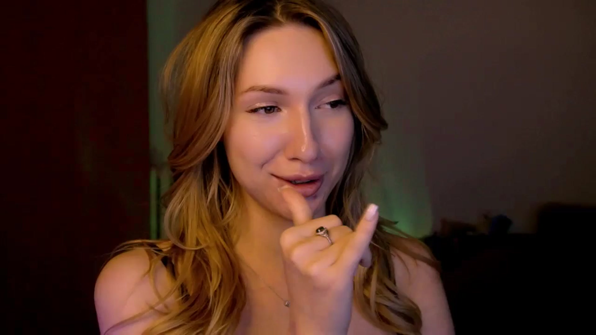 LovelyGin video thumbnail