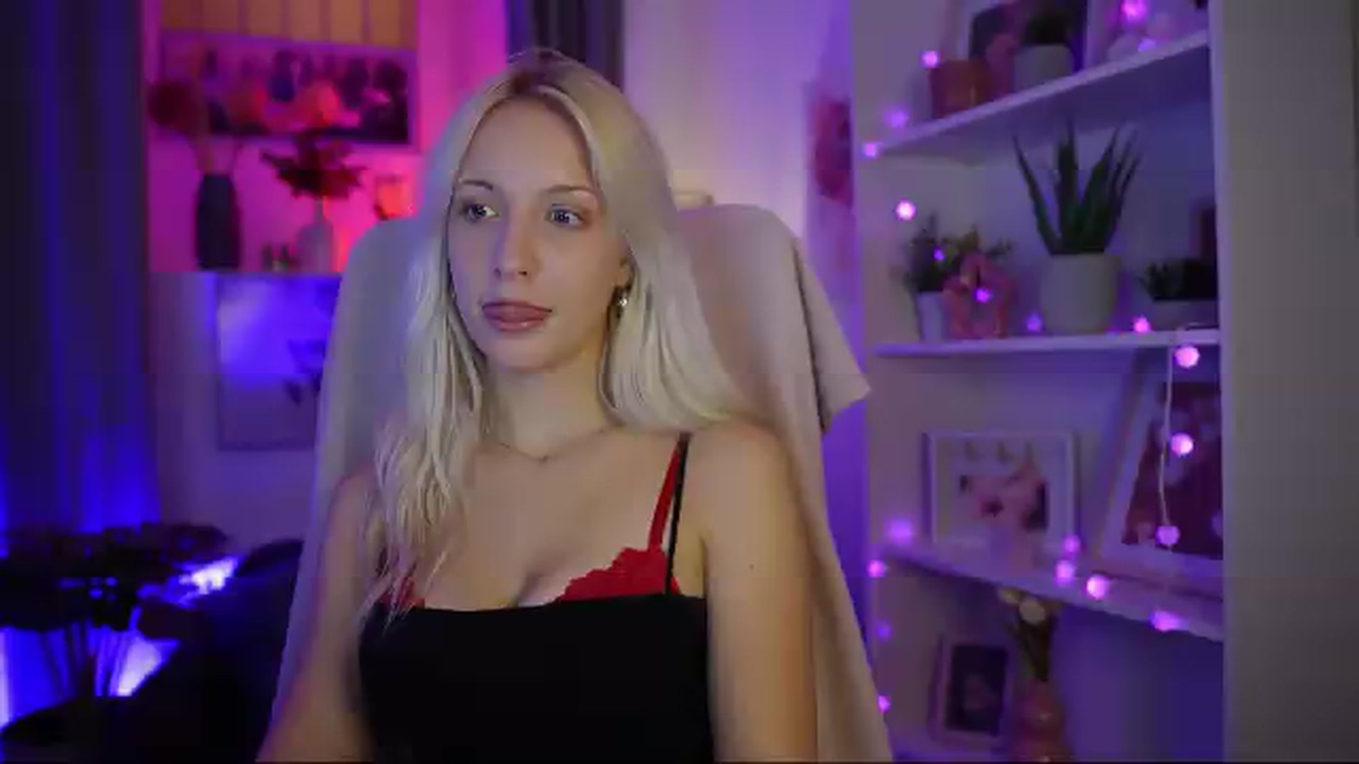 Lucy_Cutie video thumbnail