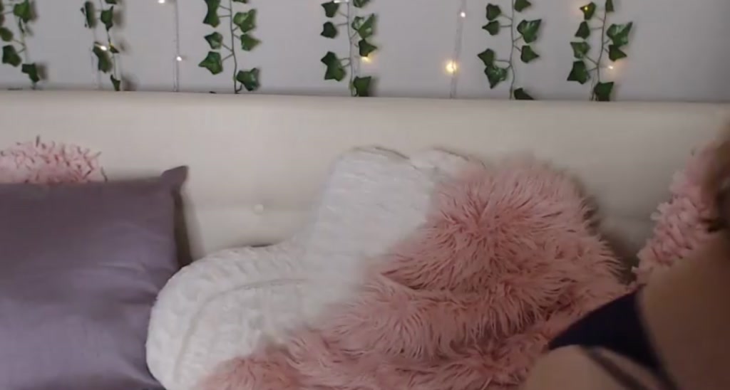 RaeIvy video thumbnail