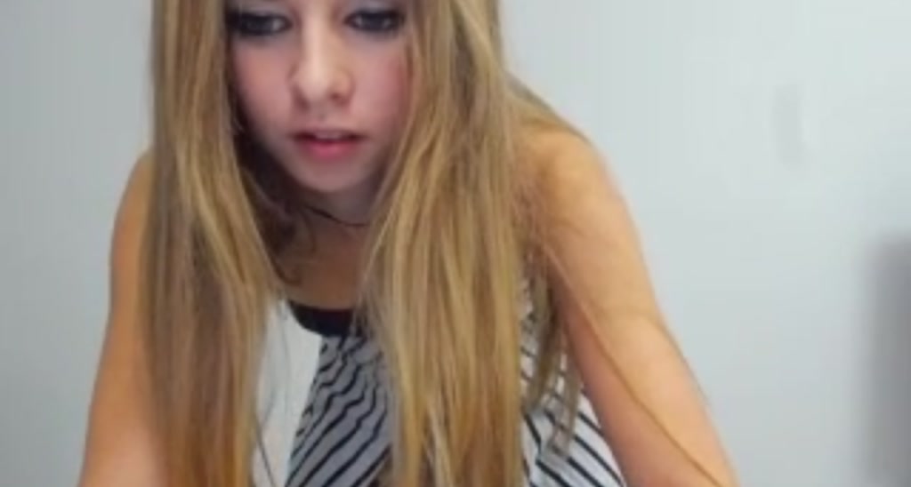 AvrilDollX video thumbnail