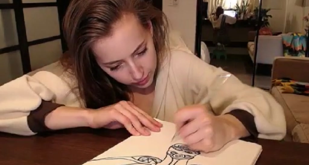 MinaHarvie video thumbnail
