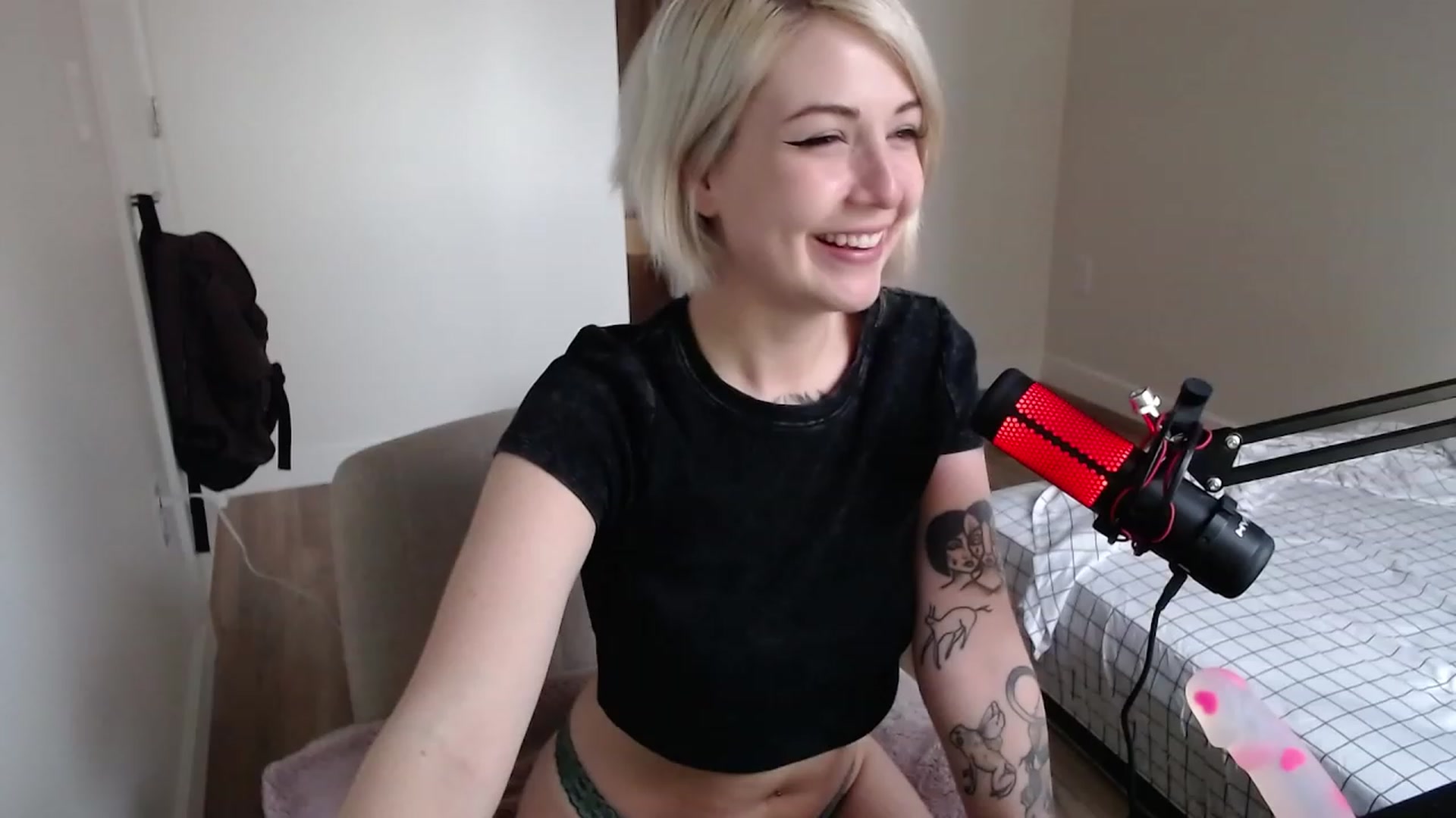 cuteholly video thumbnail