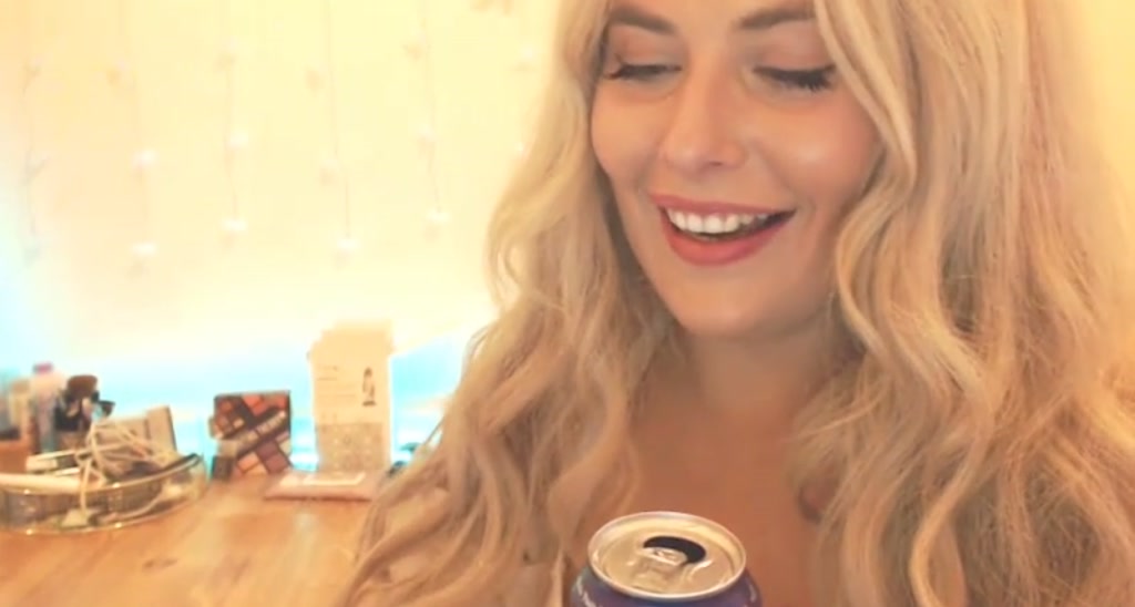 CozmicGirl video thumbnail