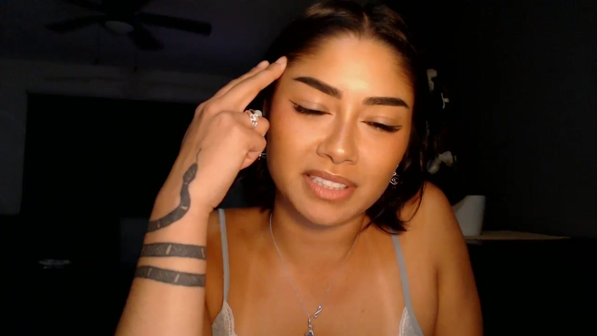 YourGoddessLu video thumbnail