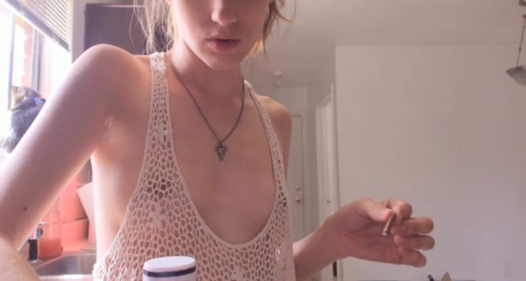 NaomiDee video thumbnail