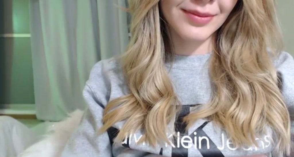 LauraVega video thumbnail