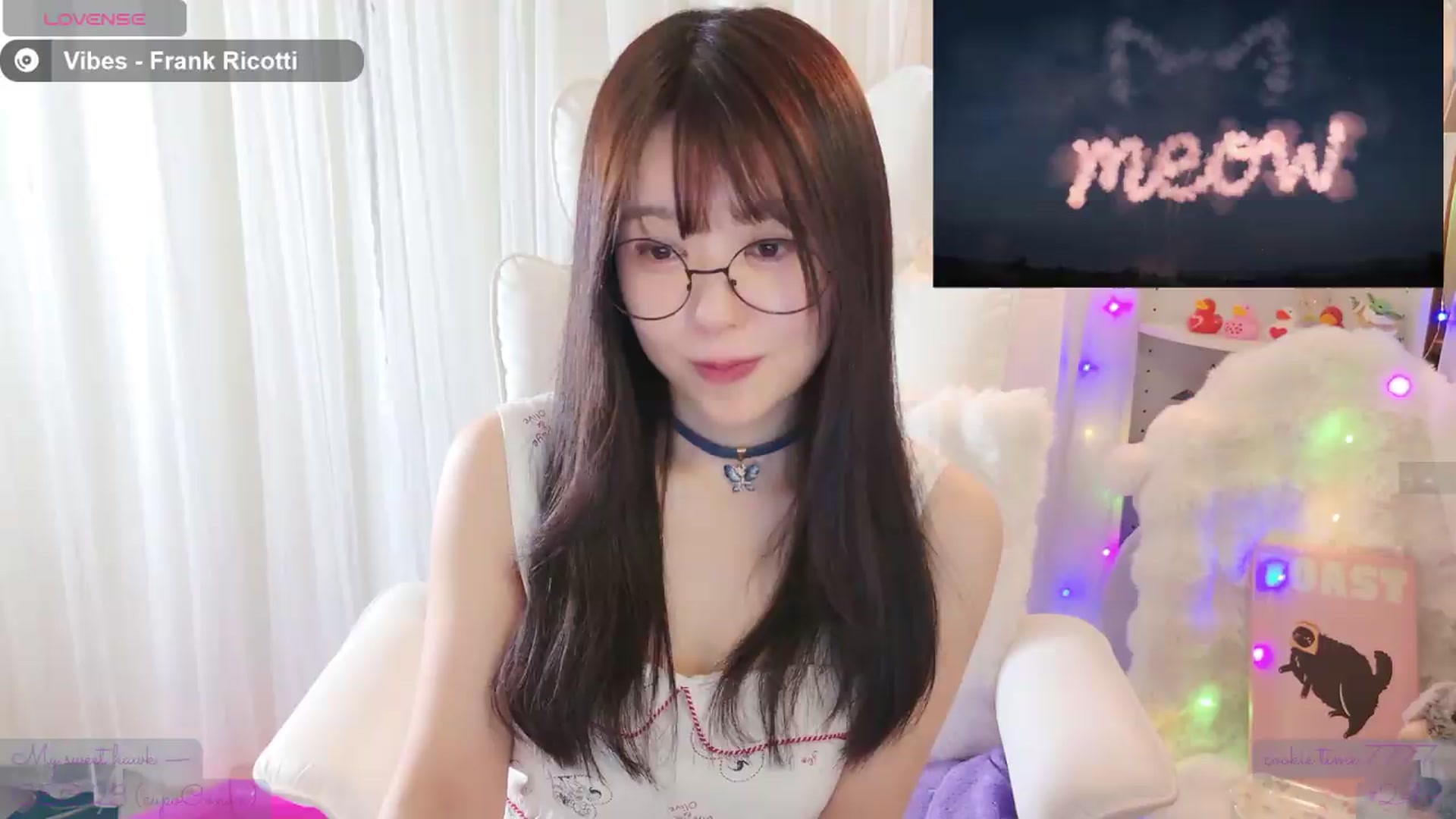 meowtheworld video thumbnail