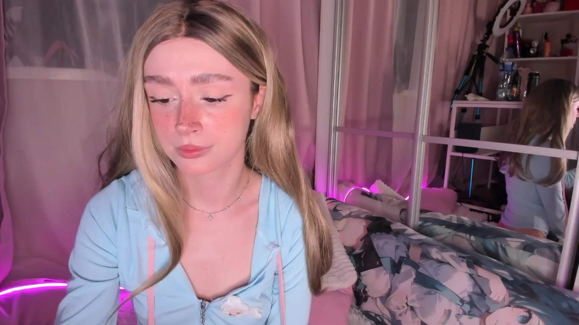 AliceXsweeT video thumbnail