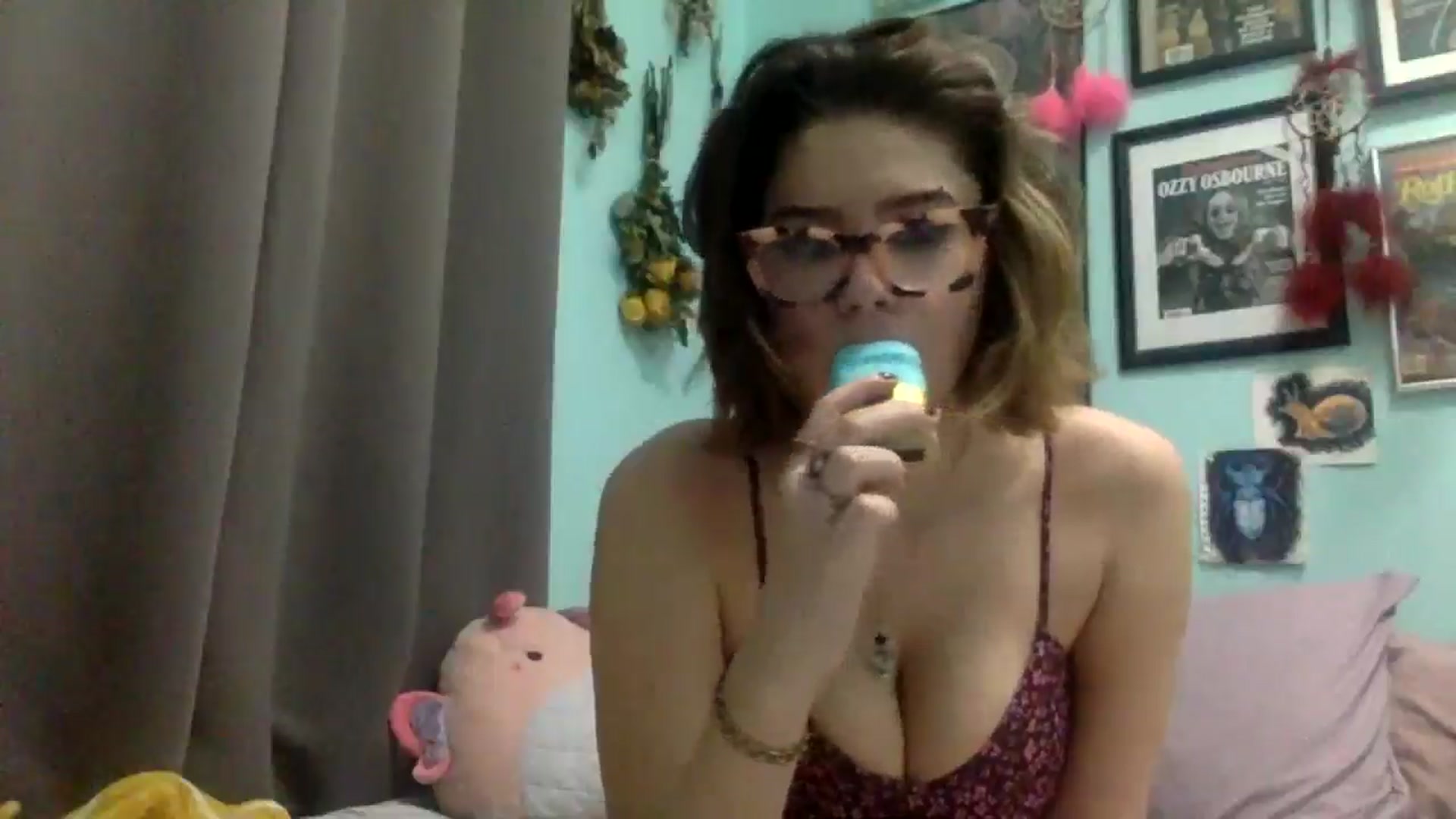 HunniBee video thumbnail