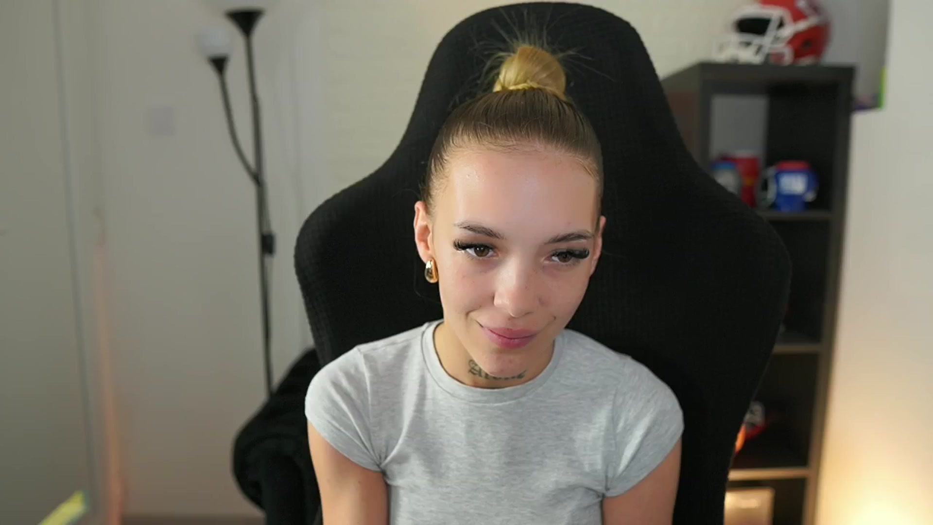 Alexxisky video thumbnail