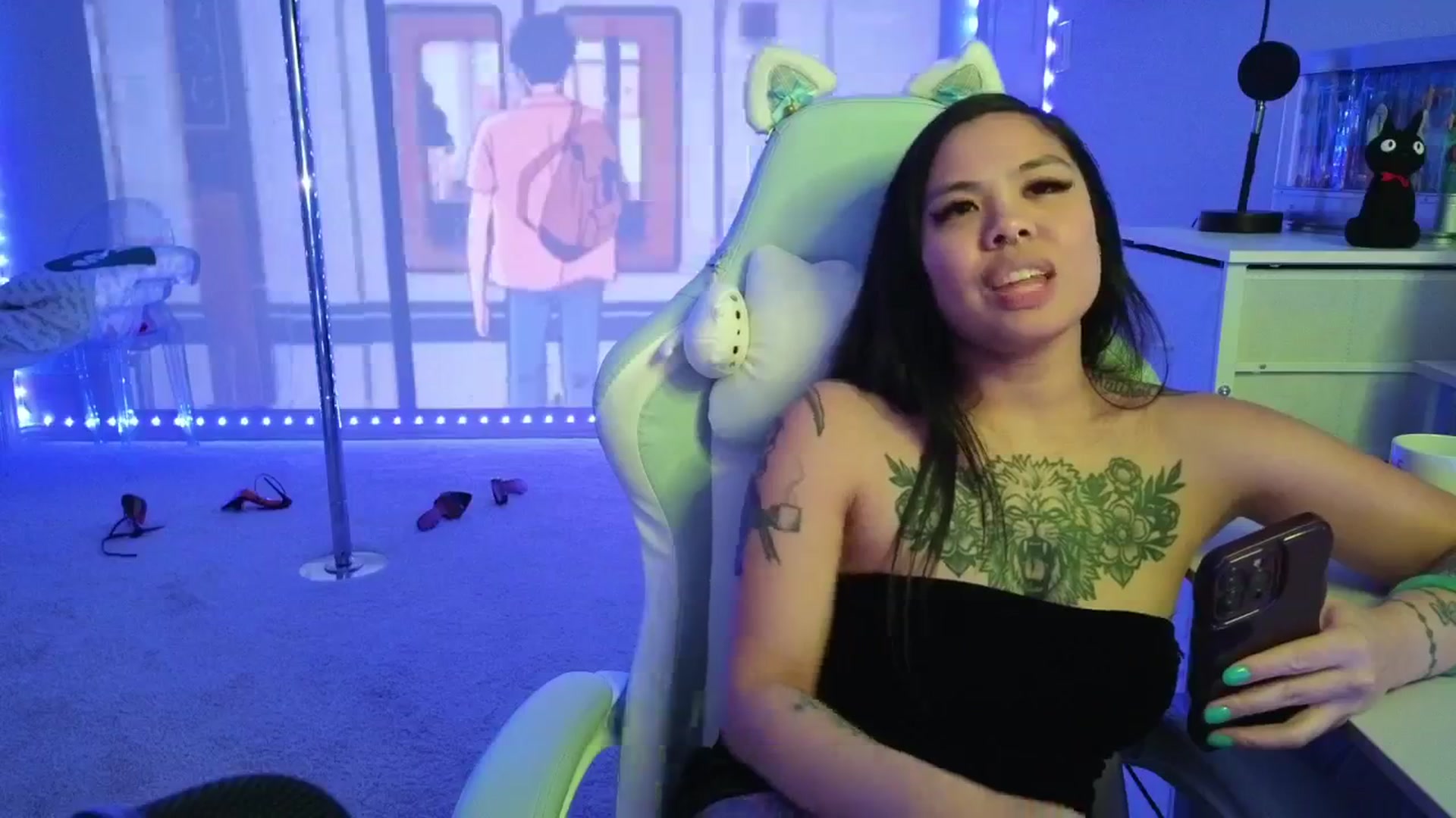 dolllface video thumbnail