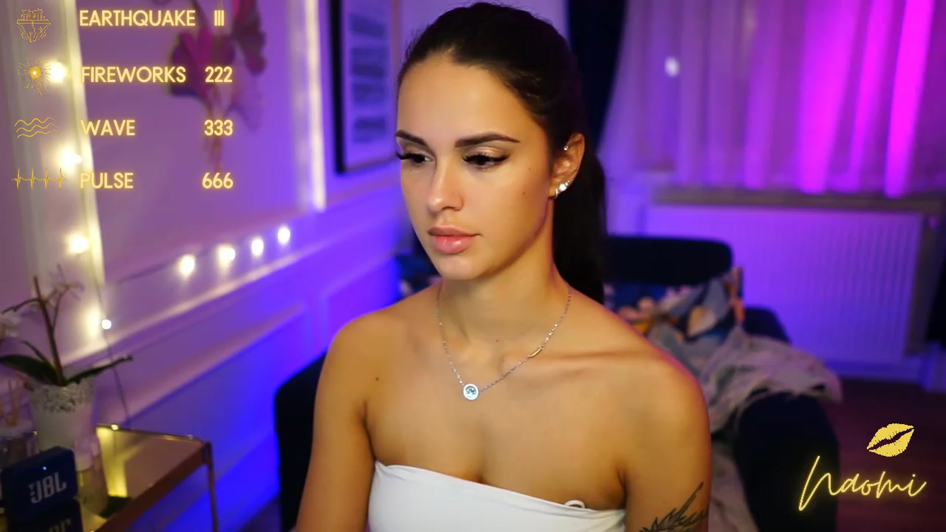 cinnabellee video thumbnail