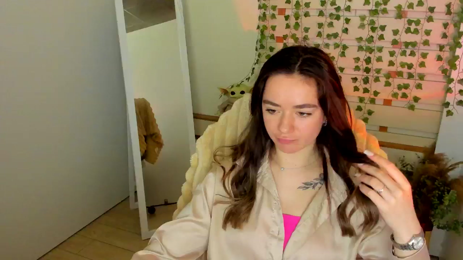 KiraLove video thumbnail