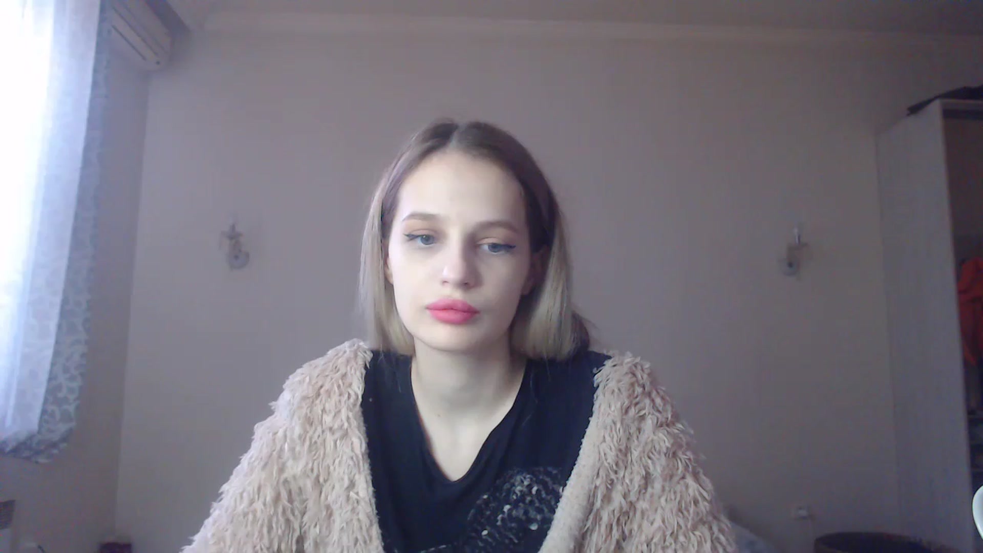 Lola_vi video thumbnail