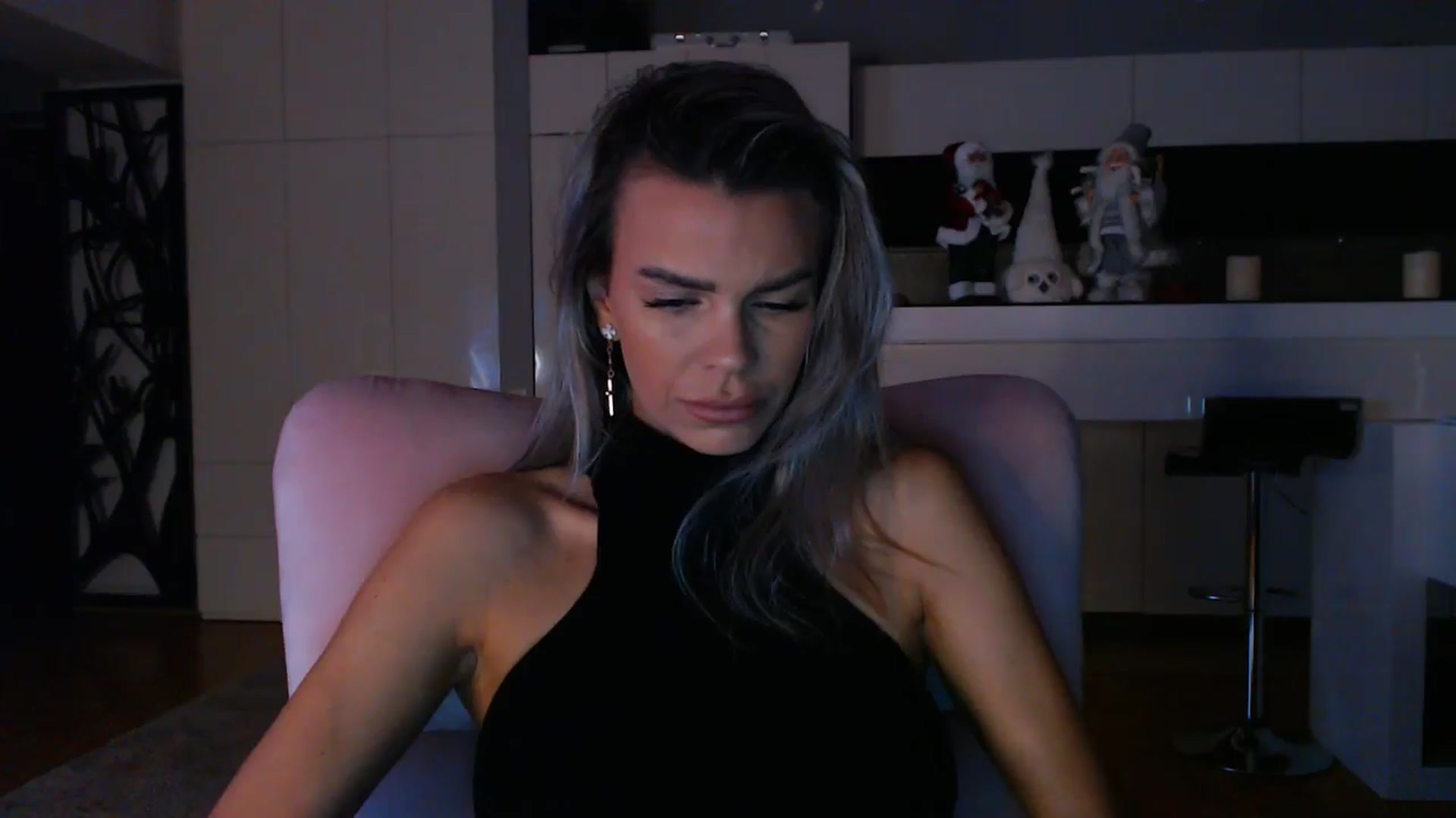 D_y_y video thumbnail