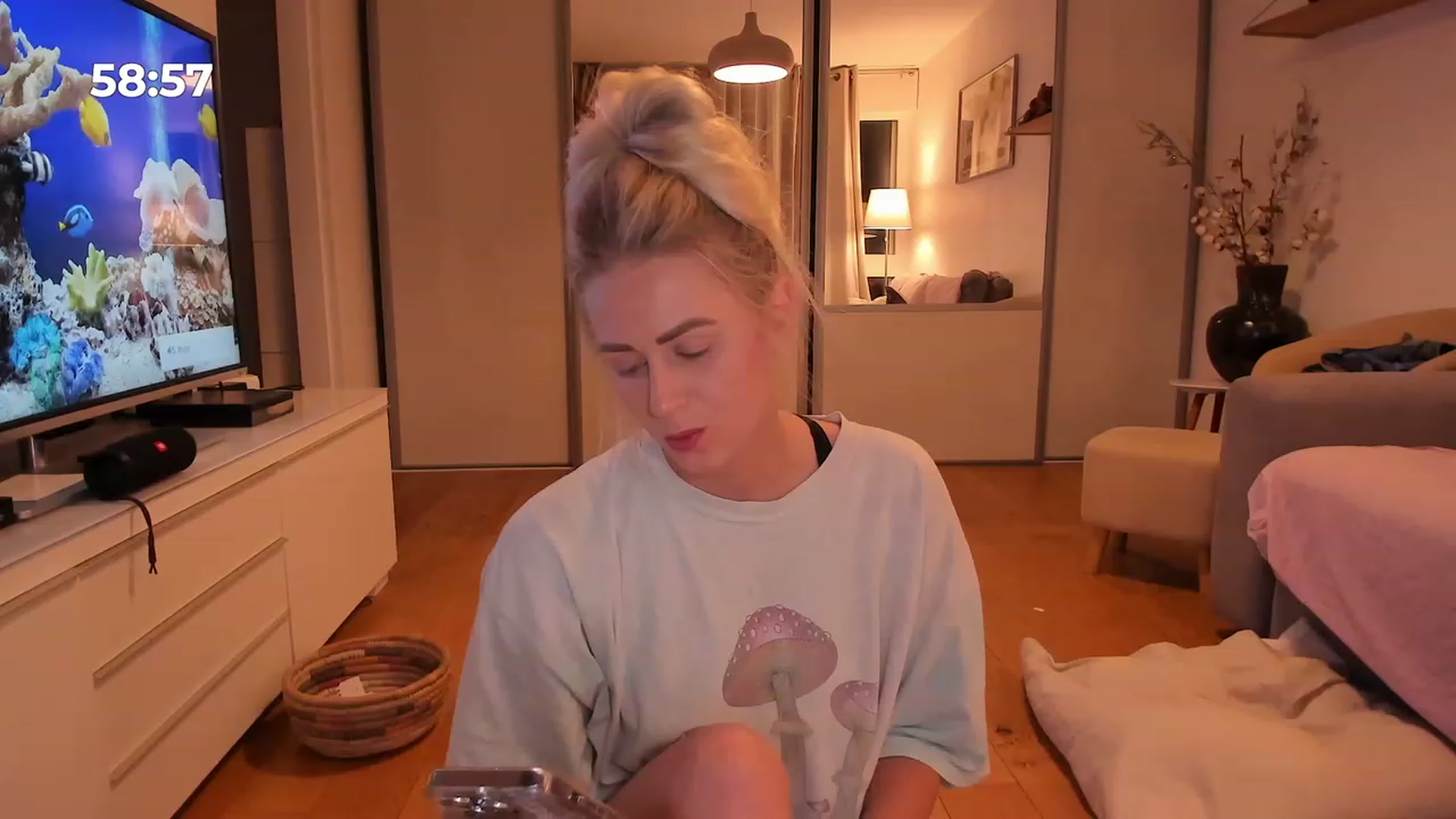 AshleyyLovee video thumbnail