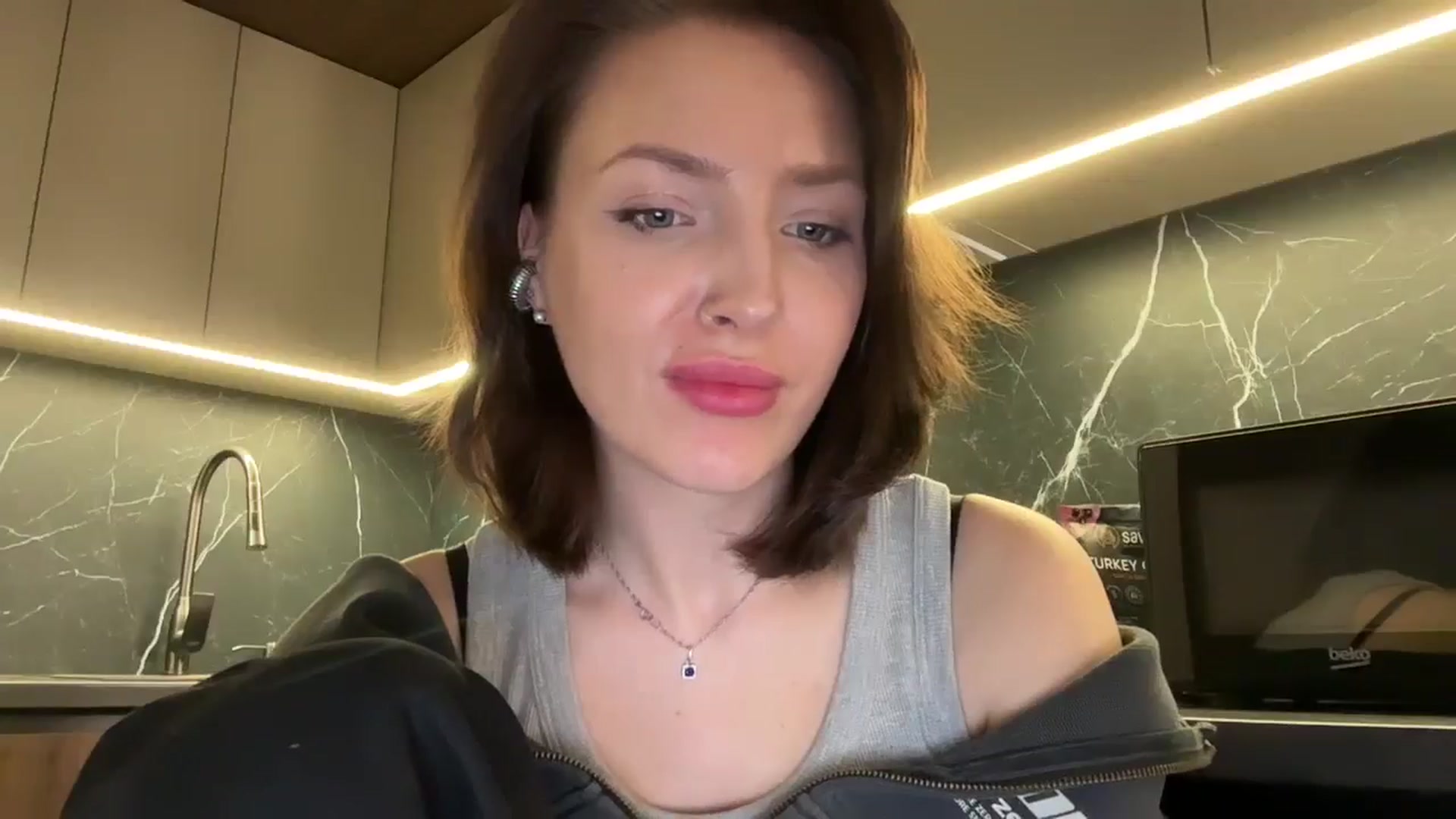 Di_Pearl video thumbnail