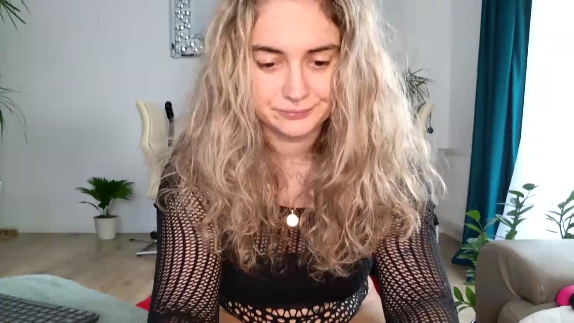 MissDivinna video thumbnail