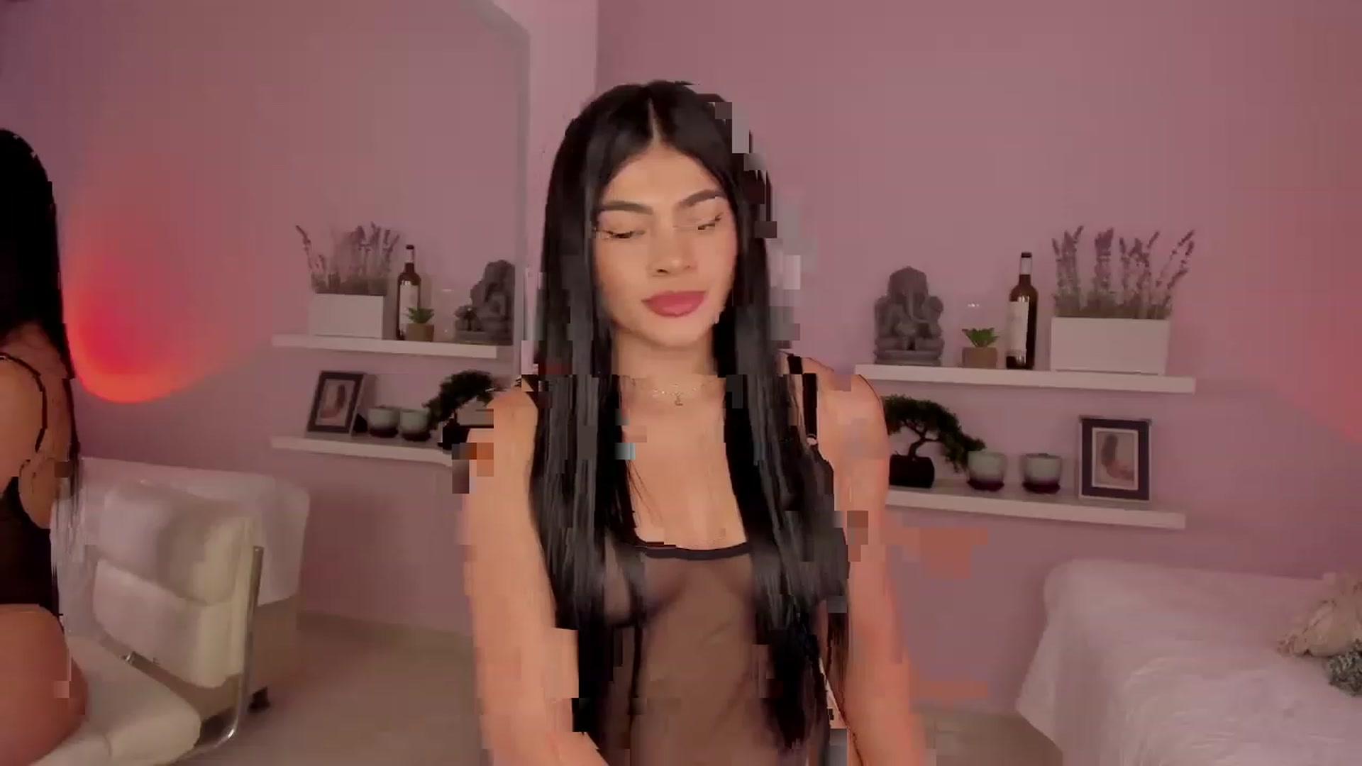 E_v_e_l_y_n_ video thumbnail