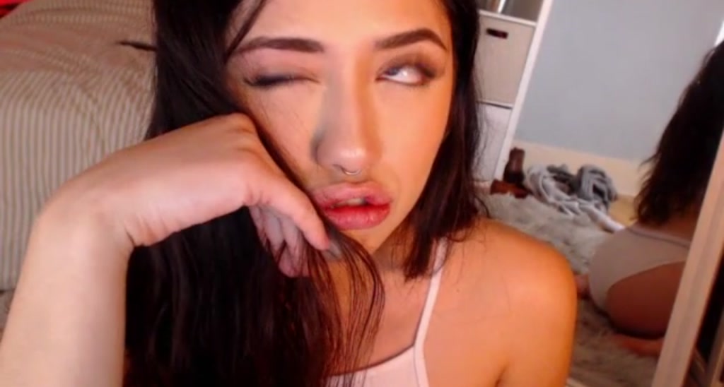 RobinMae video thumbnail