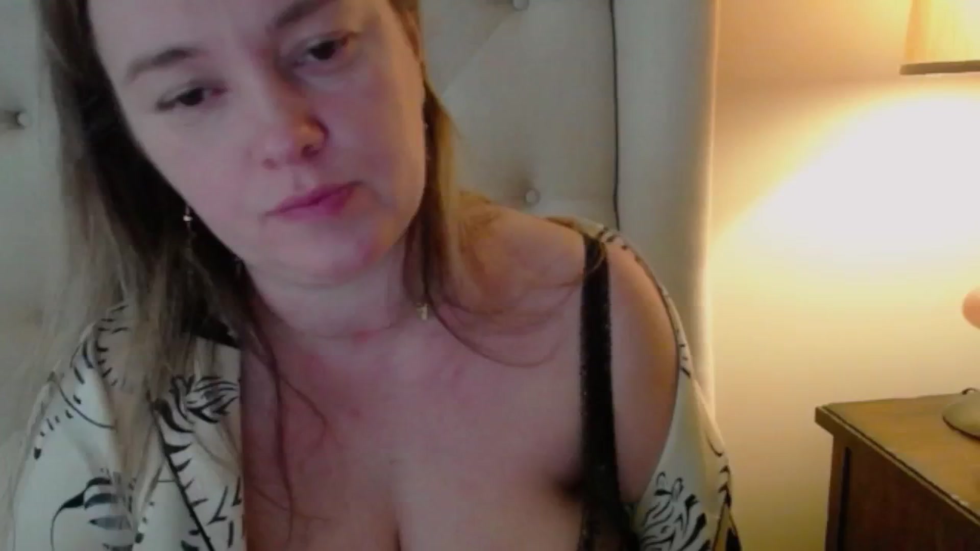 J0llye video thumbnail