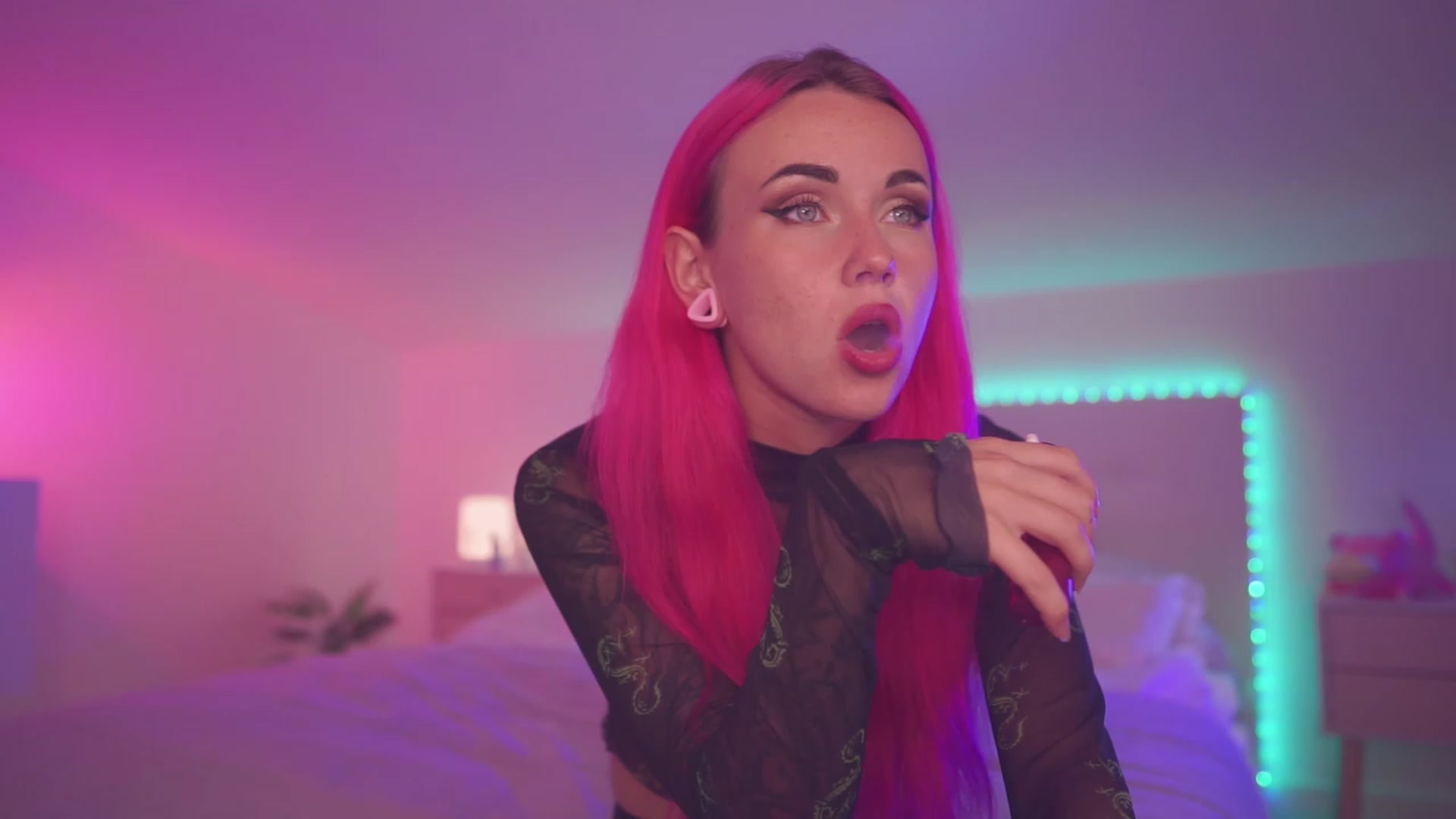 Sarah_Pink video thumbnail