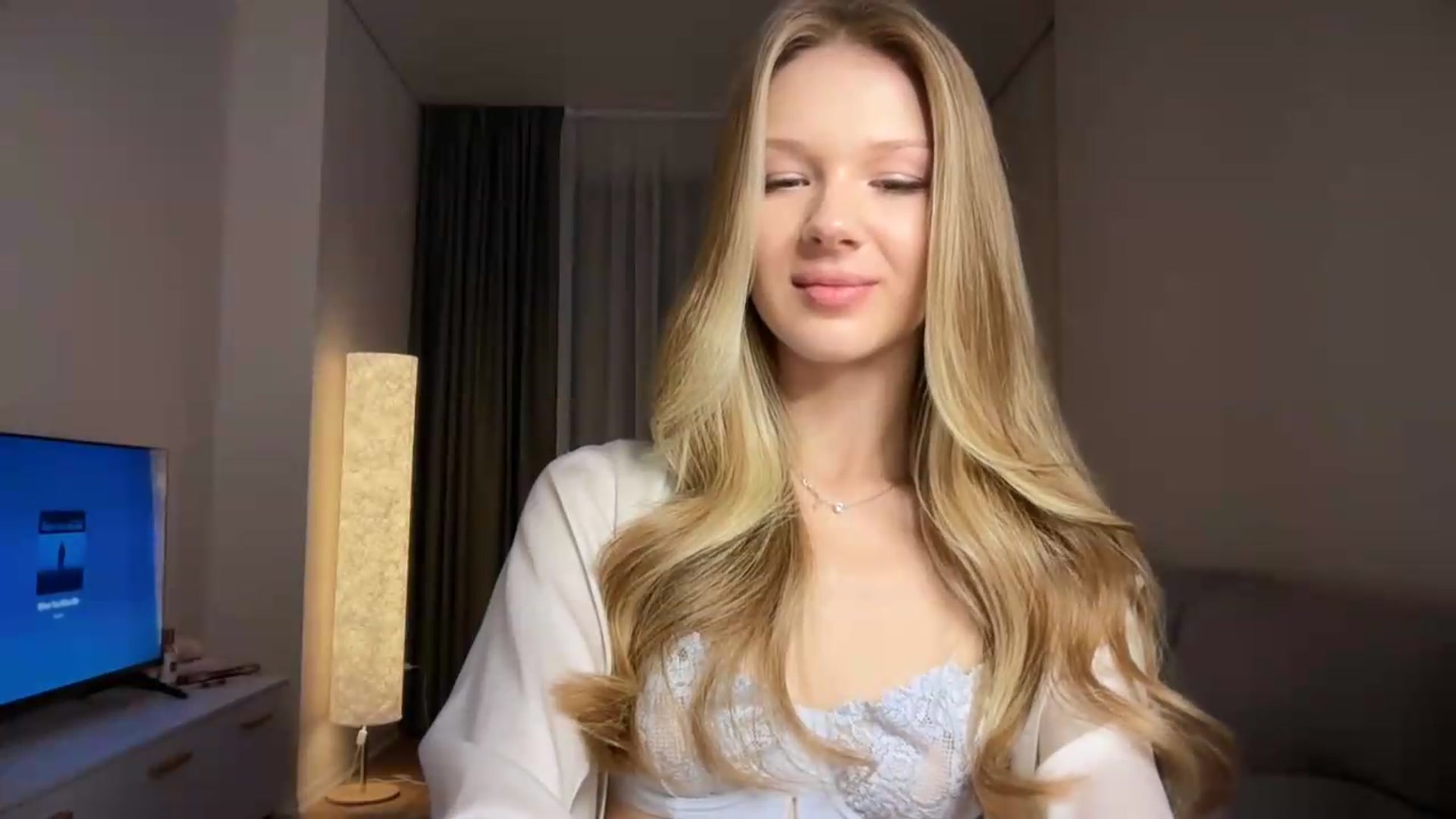 CuteBlonde video thumbnail