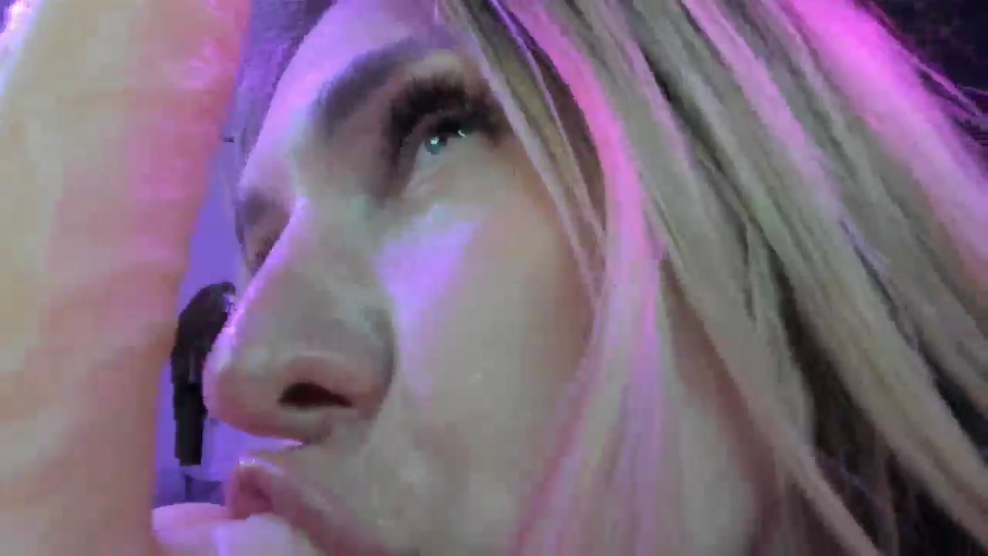 Horny_Blond video thumbnail