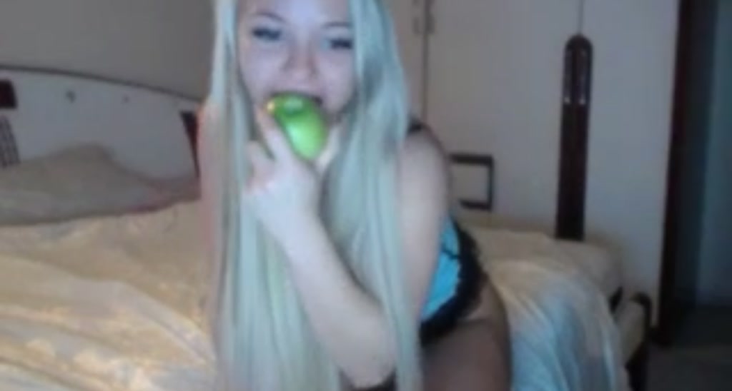 Innocentdoll_ video thumbnail